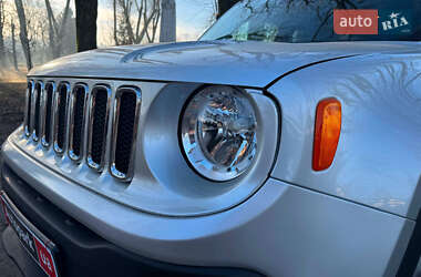 Внедорожник / Кроссовер Jeep Renegade 2015 в Киеве