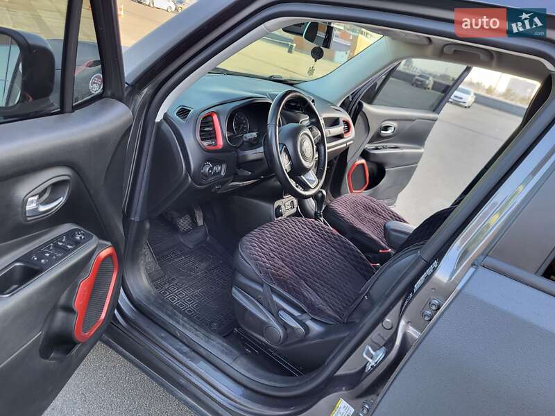 Позашляховик / Кросовер Jeep Renegade 2016 в Києві