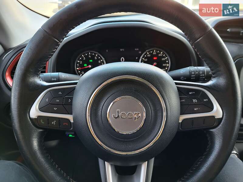Позашляховик / Кросовер Jeep Renegade 2016 в Києві