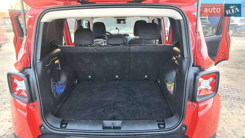 Внедорожник / Кроссовер Jeep Renegade 2016 в Киеве