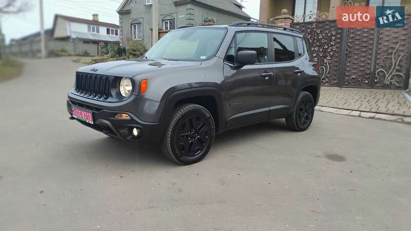 Внедорожник / Кроссовер Jeep Renegade 2018 в Дубно