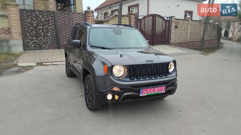 Внедорожник / Кроссовер Jeep Renegade 2018 в Дубно