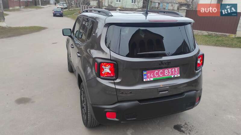 Внедорожник / Кроссовер Jeep Renegade 2018 в Дубно