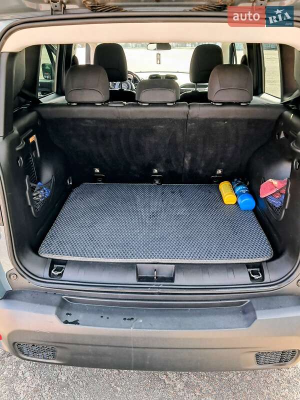 Внедорожник / Кроссовер Jeep Renegade 2018 в Валках
