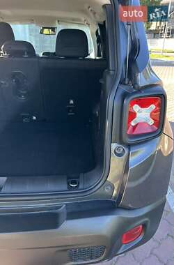 Внедорожник / Кроссовер Jeep Renegade 2020 в 