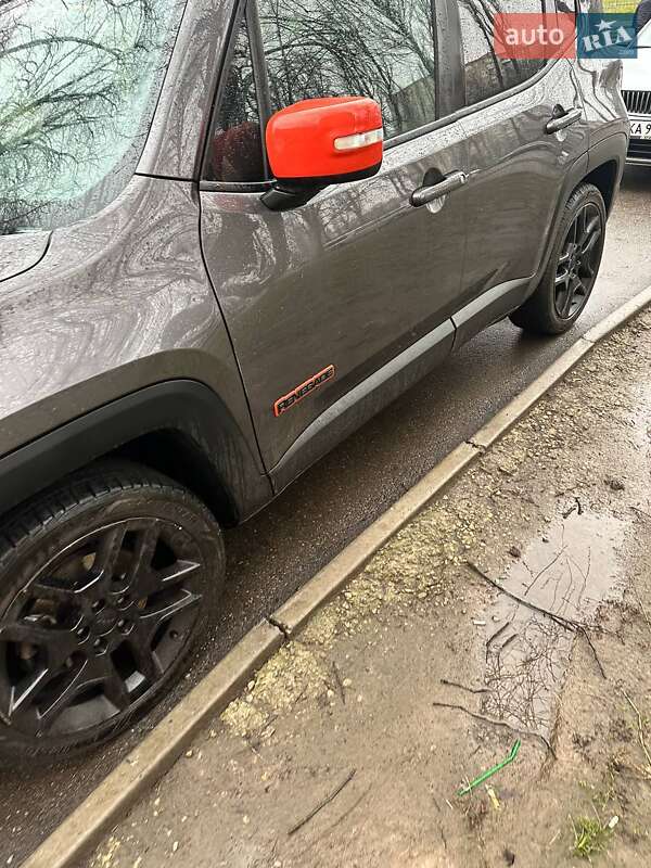 Внедорожник / Кроссовер Jeep Renegade 2020 в Киеве