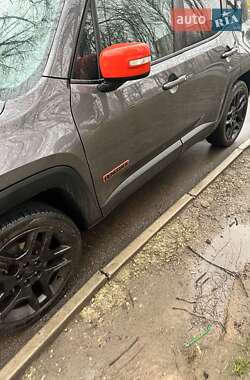 Внедорожник / Кроссовер Jeep Renegade 2020 в 