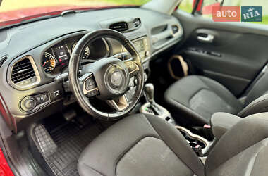 Внедорожник / Кроссовер Jeep Renegade 2016 в 