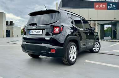 Внедорожник / Кроссовер Jeep Renegade 2016 в 
