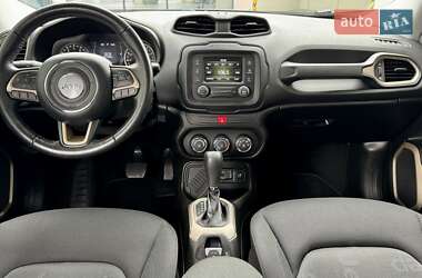 Внедорожник / Кроссовер Jeep Renegade 2016 в 