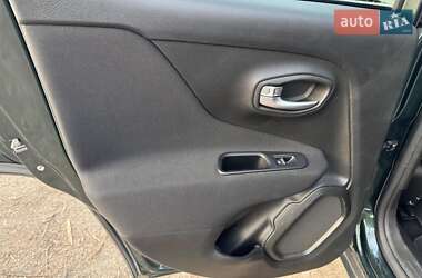 Внедорожник / Кроссовер Jeep Renegade 2020 в 