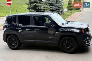 Позашляховик / Кросовер Jeep Renegade 2015 в 