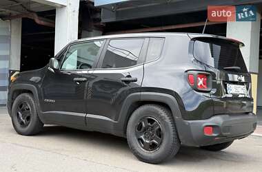 Позашляховик / Кросовер Jeep Renegade 2015 в 