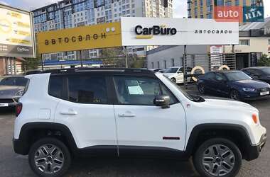 Внедорожник / Кроссовер Jeep Renegade 2016 в 