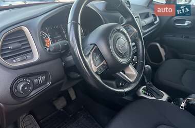 Внедорожник / Кроссовер Jeep Renegade 2017 в 