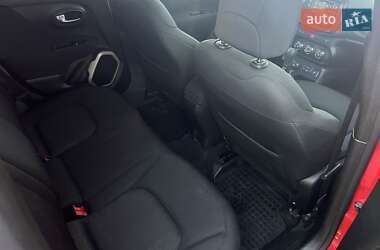 Внедорожник / Кроссовер Jeep Renegade 2017 в 