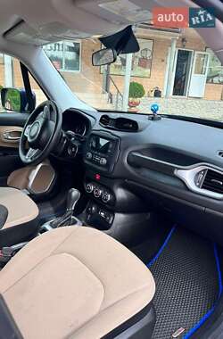 Позашляховик / Кросовер Jeep Renegade 2017 в Новоселиці