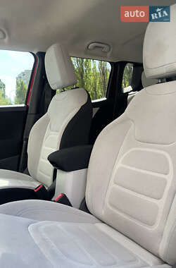 Позашляховик / Кросовер Jeep Renegade 2018 в 