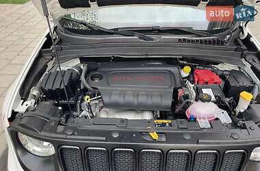 Позашляховик / Кросовер Jeep Renegade 2020 в 