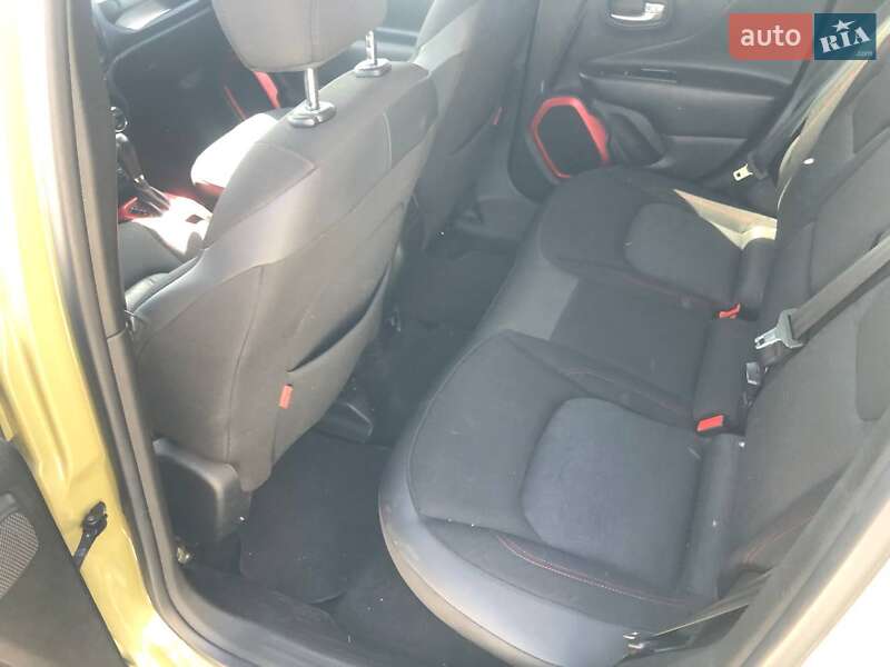Позашляховик / Кросовер Jeep Renegade 2015 в Львові