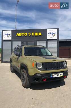 Позашляховик / Кросовер Jeep Renegade 2015 в 