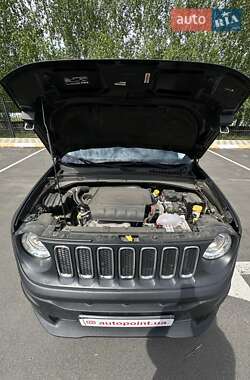 Внедорожник / Кроссовер Jeep Renegade 2017 в 