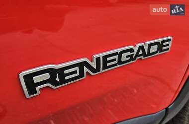 Позашляховик / Кросовер Jeep Renegade 2016 в 