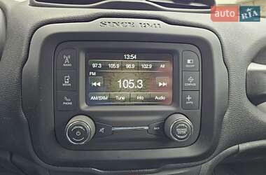 Позашляховик / Кросовер Jeep Renegade 2016 в 