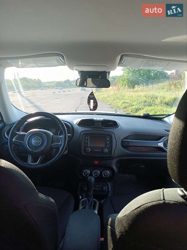 Внедорожник / Кроссовер Jeep Renegade 2016 в Карловке фото 8 Внедорожник / Кроссовер Jeep Renegade 2016 в Карловке