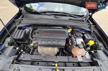Внедорожник / Кроссовер Jeep Renegade 2017 в 