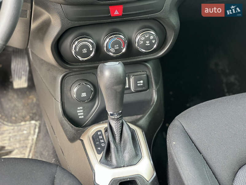 Позашляховик / Кросовер Jeep Renegade 2017 в Стрию