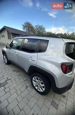 Внедорожник / Кроссовер Jeep Renegade 2016 в 
