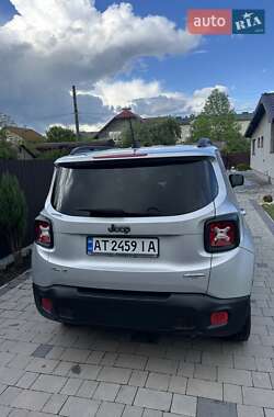 Внедорожник / Кроссовер Jeep Renegade 2016 в 