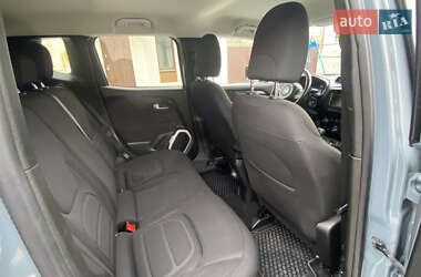 Внедорожник / Кроссовер Jeep Renegade 2018 в 