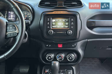 Внедорожник / Кроссовер Jeep Renegade 2015 в 