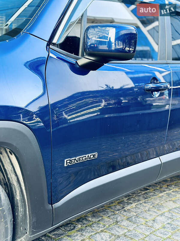 Внедорожник / Кроссовер Jeep Renegade 2016 в Одессе