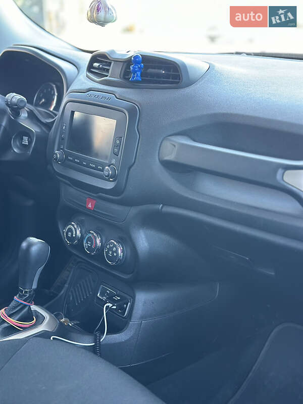 Внедорожник / Кроссовер Jeep Renegade 2016 в Одессе