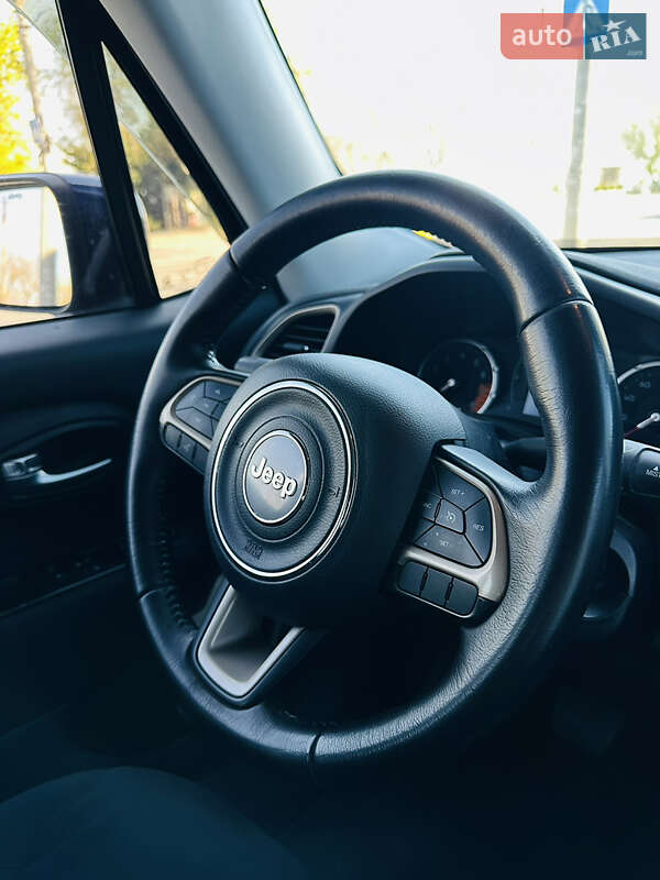 Внедорожник / Кроссовер Jeep Renegade 2016 в Одессе