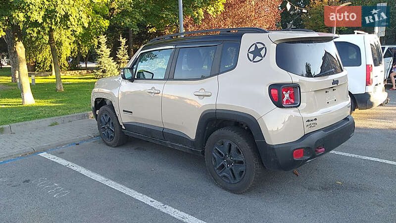 Позашляховик / Кросовер Jeep Renegade 2017 в 