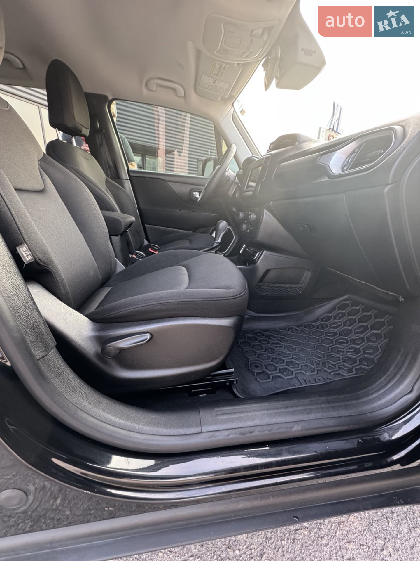 2019 Jeep Renegade - мініатюра 36