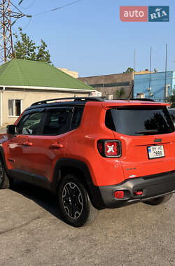 Внедорожник / Кроссовер Jeep Renegade 2015 в 