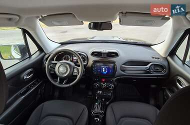 Внедорожник / Кроссовер Jeep Renegade 2016 в 