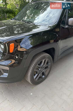 Внедорожник / Кроссовер Jeep Renegade 2021 в 