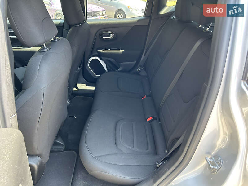 Внедорожник / Кроссовер Jeep Renegade 2018 в Одессе
