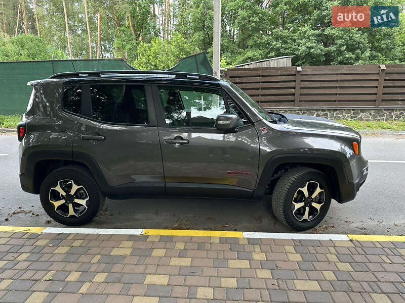 Внедорожник / Кроссовер Jeep Renegade 2020 в Киеве