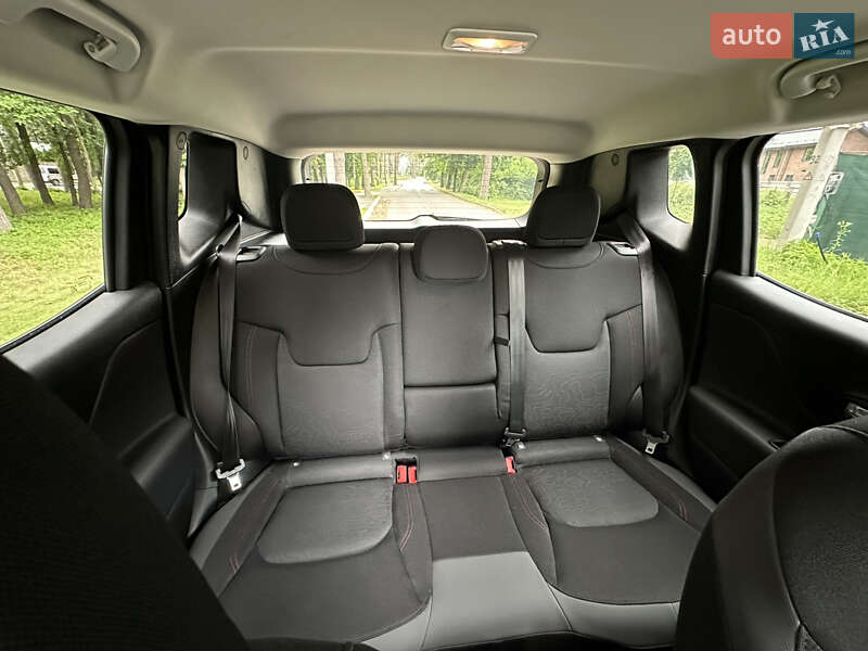 Внедорожник / Кроссовер Jeep Renegade 2020 в Киеве
