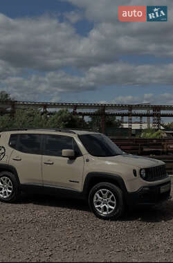 Внедорожник / Кроссовер Jeep Renegade 2016 в Первомайске