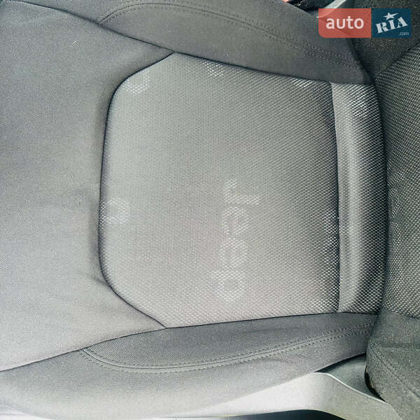 Позашляховик / Кросовер Jeep Renegade 2016 в Івано-Франківську