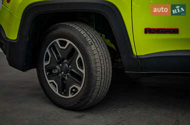 Внедорожник / Кроссовер Jeep Renegade 2017 в 