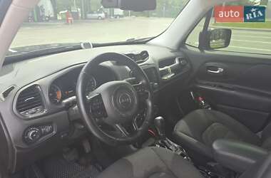 Внедорожник / Кроссовер Jeep Renegade 2015 в 